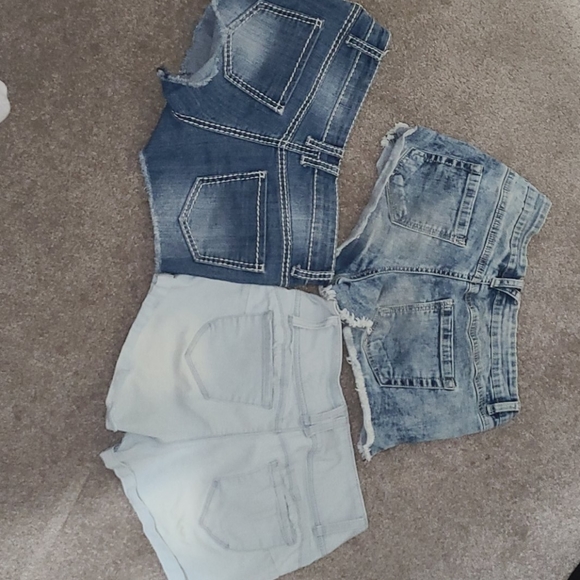 Lot of 3 WOMAN jeans shorts - Picture 9 of 9
